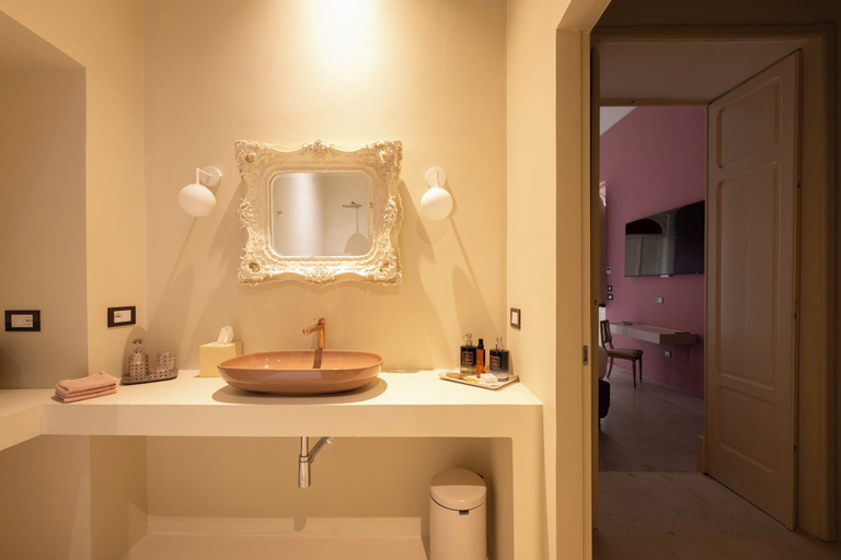 Bathroom 2, Royal Apartment - Palazzo Villani Lubelli, Lecce