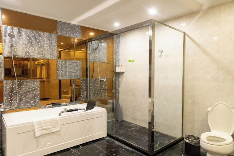 Bathroom 4, Sun City Huiyue Hotel, Suining
