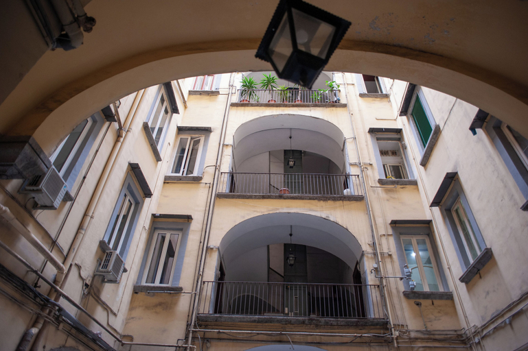Exterior & Views 2, San Liborio bed and breakfast, Napoli