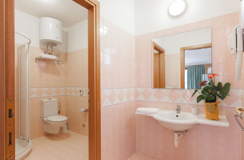 Bathroom 4, Villaggio Turistico Internazionale, Venezia
