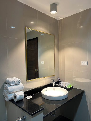Bathroom 5, Teak Garden Spa Resort, Muang Chiang Rai