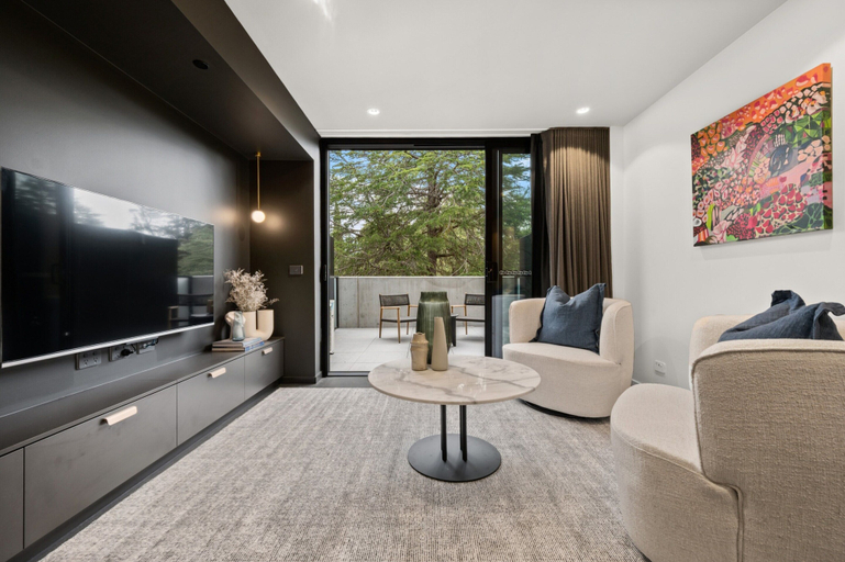 Living area 5, Stylish Studio in Braddon With Communal Area, Canberra