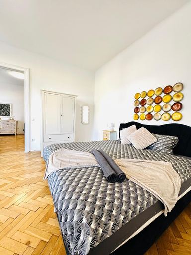 Room 2, Cozy 1BR and Living Room Apartment, Wien