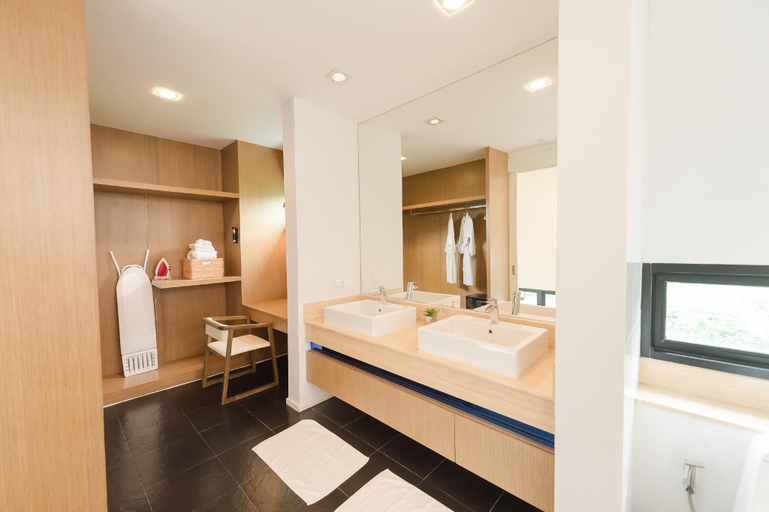 Bathroom 4, Movenpick Pool Villa 2 Floor by Hello Pattaya, Sattahip