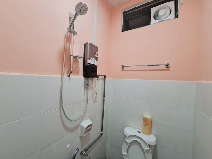 Bathroom 5, Ayden Roomstay KLIA Sepang, Sepang