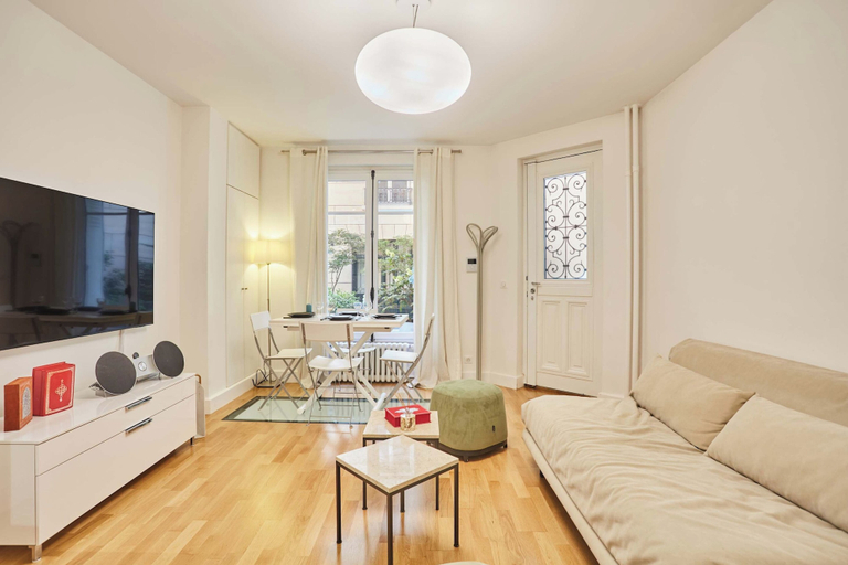 Others 5, Superb Trocadero-arc de Triomphe Apartment, Paris