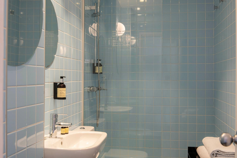 Bathroom 4, Sixties Ramblas, Barcelona