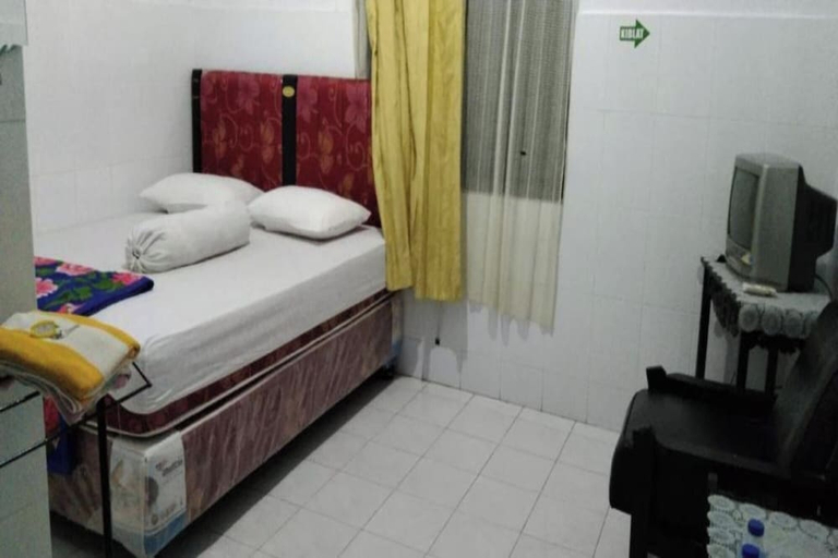 Bedroom 5, EXPRESS O 91176 Hotel Puri Gandaria, Parepare