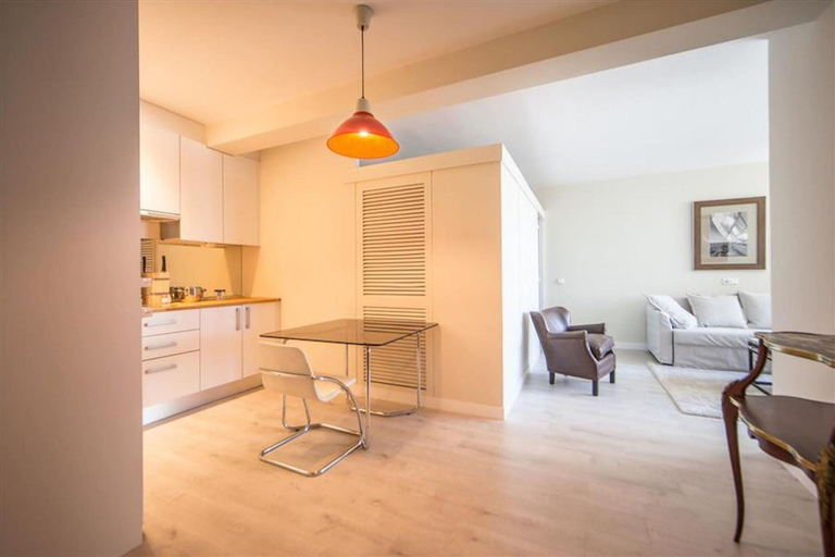 Room 3, Colon 901 in Madrid With 1 Bedrooms and 1 Bathrooms, Madrid