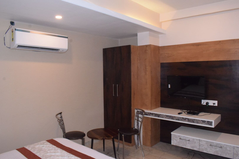 Room 3, Gopi Hotel And Restaurant, Dungarpur
