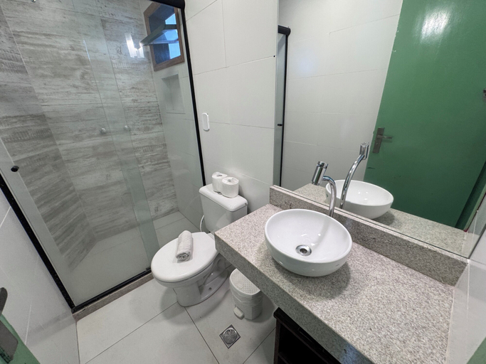 Bathroom 4, Estalagem do Porto, Arraial do Cabo
