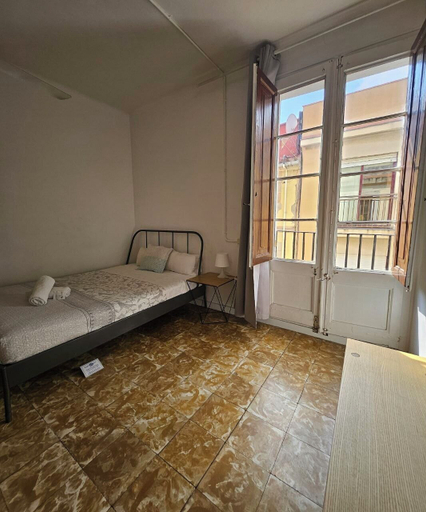 Bedroom 5, Central and Basic Drassanes, Barcelona