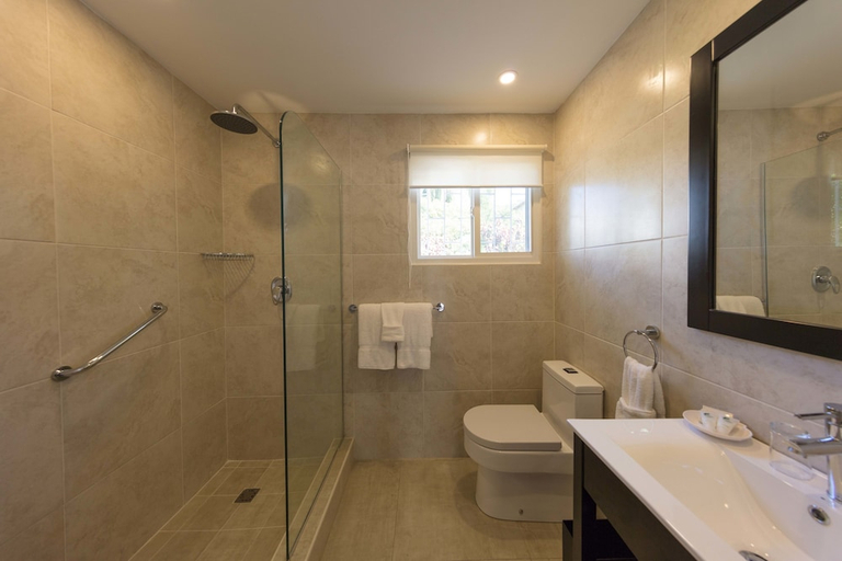 Bathroom 3, All Seasons Resort