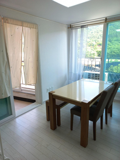 Others 3, Gamseong House, Yeongi
