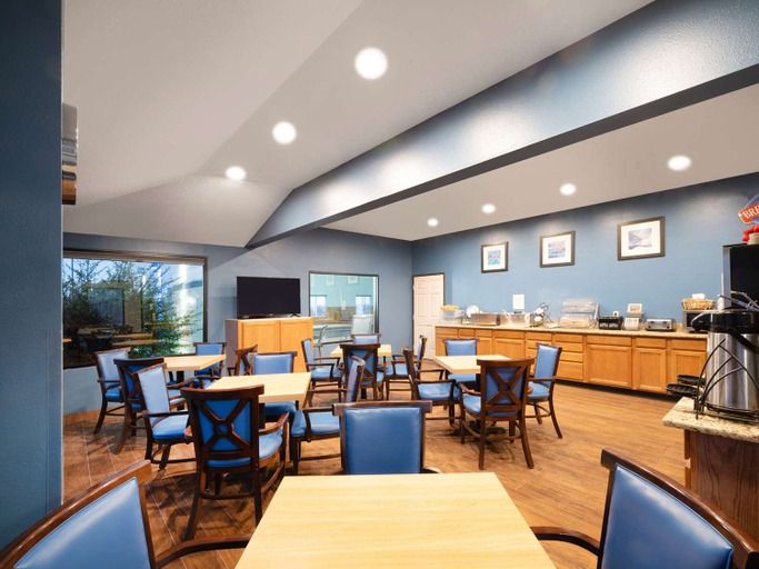 Food & Drinks 3, Baymont by Wyndham Limon, Lincoln