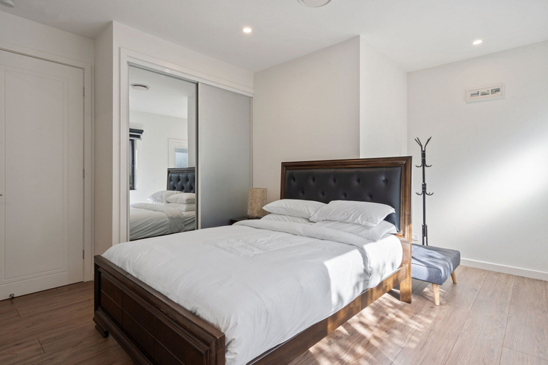 Room 4, Cosy Kambah 1 Bedroom Near Shops & Parks, Canberra