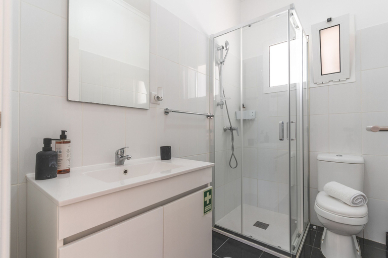 Bathroom, Casa dos Vinhos by Atlantic Holiday, Funchal