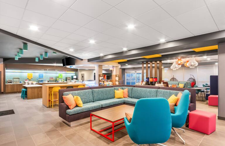Public Area 2, Tru by Hilton Pensacola I-10 North Davis Highway, Escambia