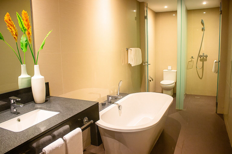 bathroom 10