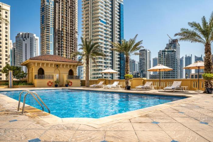 Sport & Beauty, Stylish JBR Apartment – Steps from the Beach, Dubai