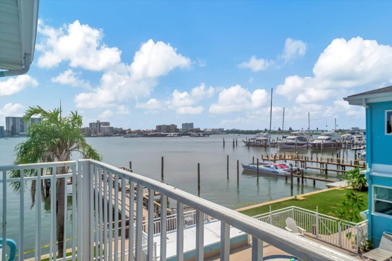Exterior 3, Corner Balcony Suite Across From Beach htd Pool, Pinellas