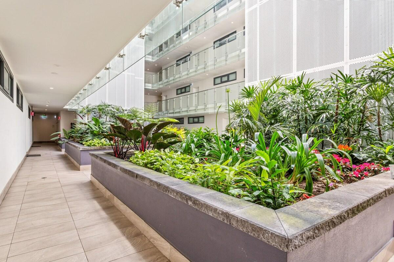 Exterior view 5, Coastal 2-Bed Apartment near Beach, Sydney