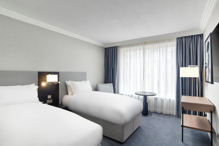Bedroom 3, Sofitel London Gatwick, Surrey