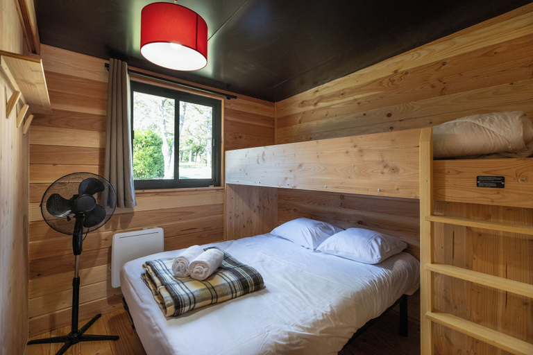 Bedroom 3, Huttopia Wattwiller, Haut-Rhin