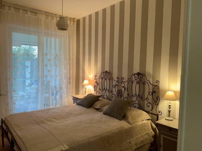 3, Garden view apartment in Sanremo with veranda, Imperia