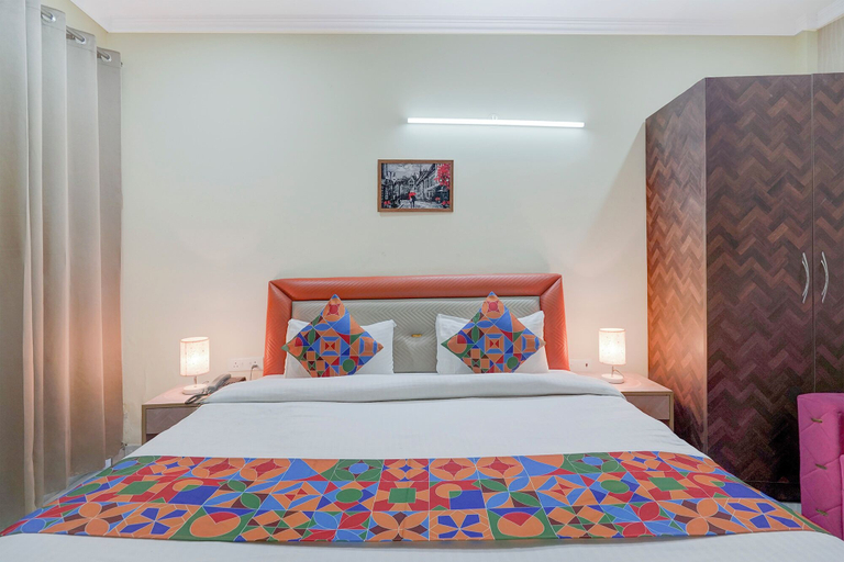 Room 3, Fabhotel Rush Residency, Gautam Buddha Nagar