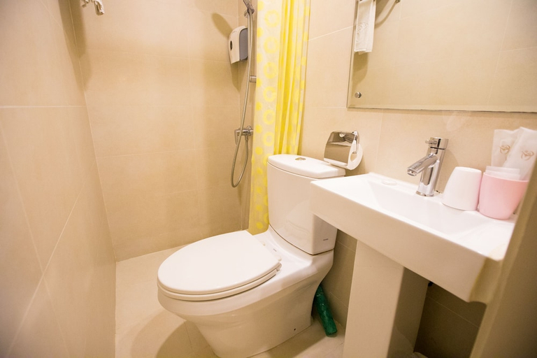 Bathroom 3, Ole London Hotel, Makau