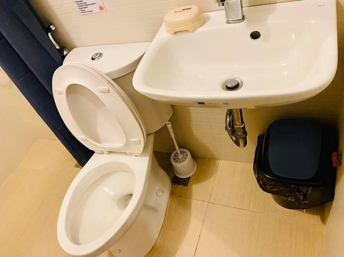 Bathroom 3, The Sentinel Residences Quezon City, Quezon City