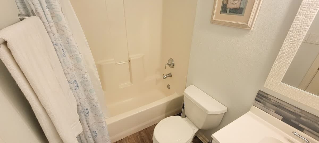 Bathroom 2, Cora Lee Beachview 2 Bedroom Condo, Cameron