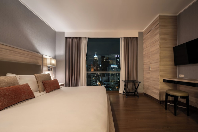 Bedroom 3, Adelphi Suites Bangkok, Khlong Toey