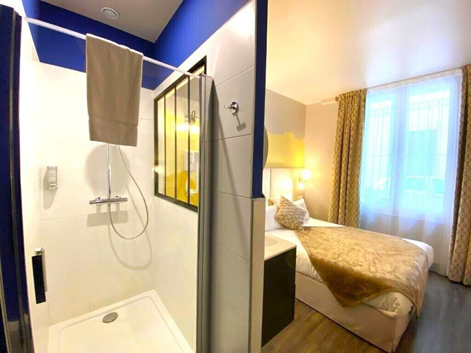 Bedroom 3, Majestic Hotel, Gard