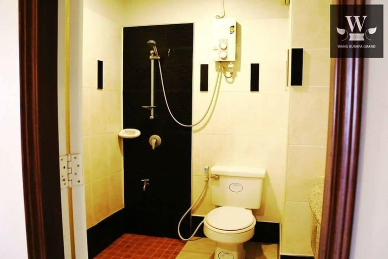 Bathroom, Wangburapa Grand, Hat Yai