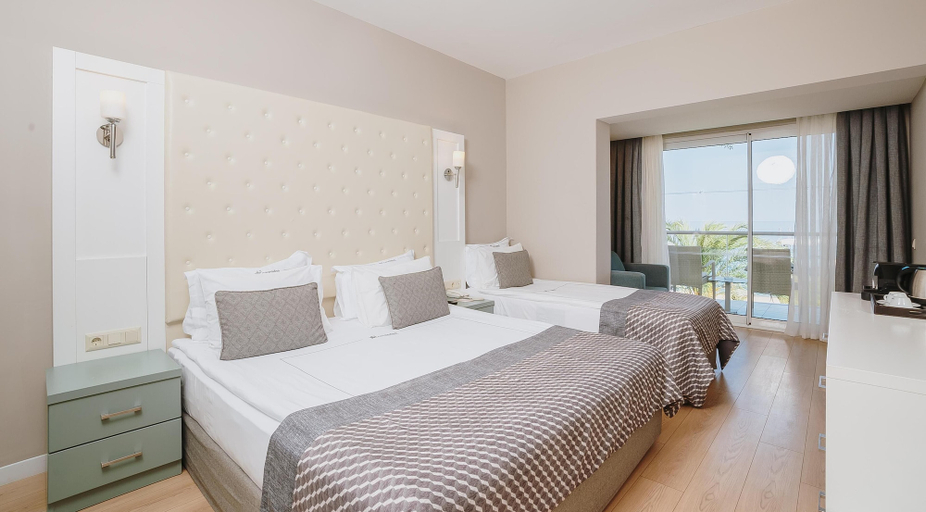 Bedroom 3, Corendon Playa Kemer - Ultra All Inclusive, Kemer