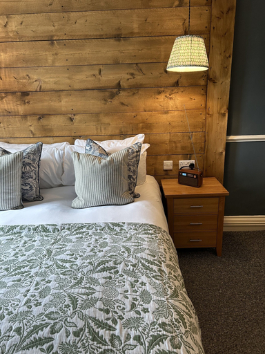 Bedroom 2, The Pelican Inn, Wiltshire