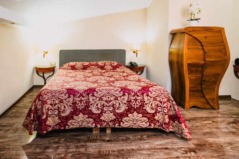 Bedroom 2, Vigo Hotel, Ploiesti