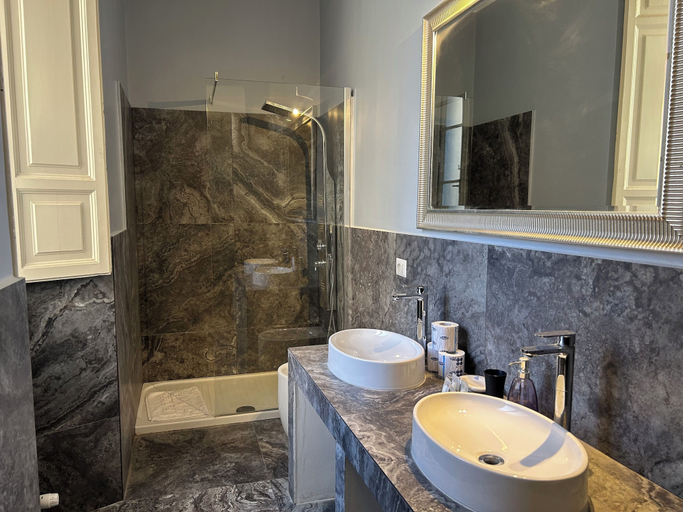 Bathroom 5, San Vitale by Ghor, Rome
