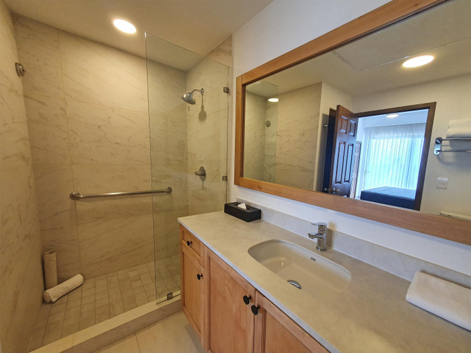 Bathroom 3, Paradise Village, Puerto Vallarta