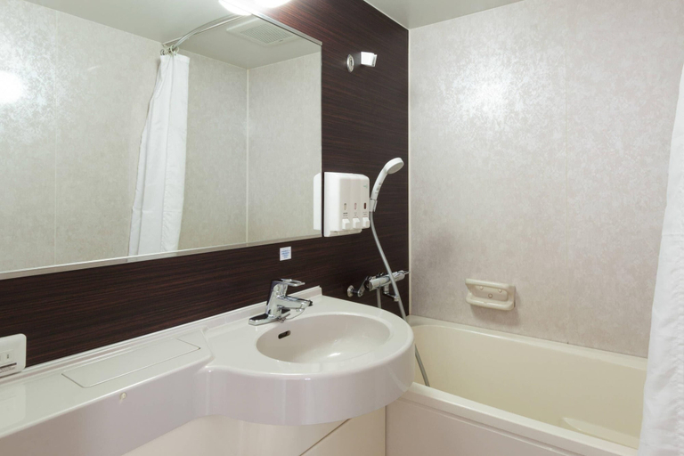 Bathroom 4, Comfort Hotel Hiroshima Otemachi, Hiroshima