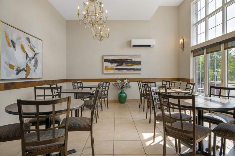 Food & Drinks 5, Best Western Plus Fredericton Hotel & Suites, York