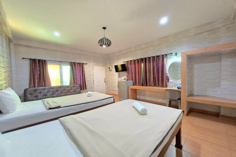 Others 3, SK Hotel Phitsanulok, Muang Phitsanulok