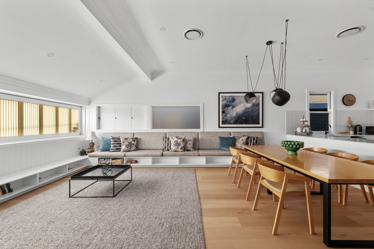Dining 5, Family-friendly 3-bed Apartment in New Farm, New Farm