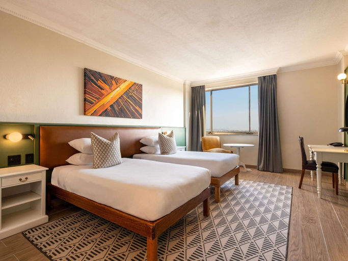 Bedroom 4, Mövenpick Hotel Windhoek, Windhoek West