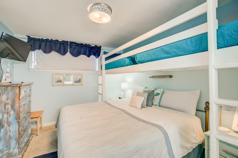 Bedroom 3, Sugar Beach 301, Baldwin