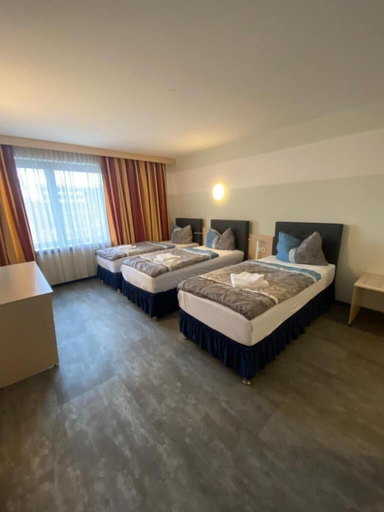 Bedroom 3, Hotel Regina, Rhein-Sieg-Kreis