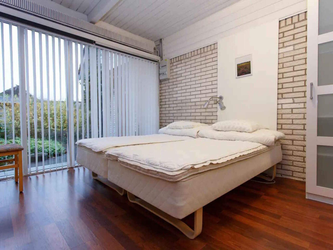 Others 5, 5 Star Holiday Home in Give, Vejle