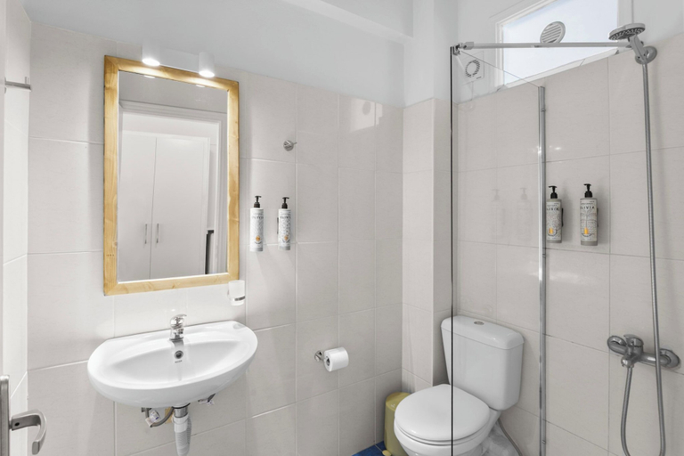 Bathroom 4, Pandrossos Hotel, South Aegean